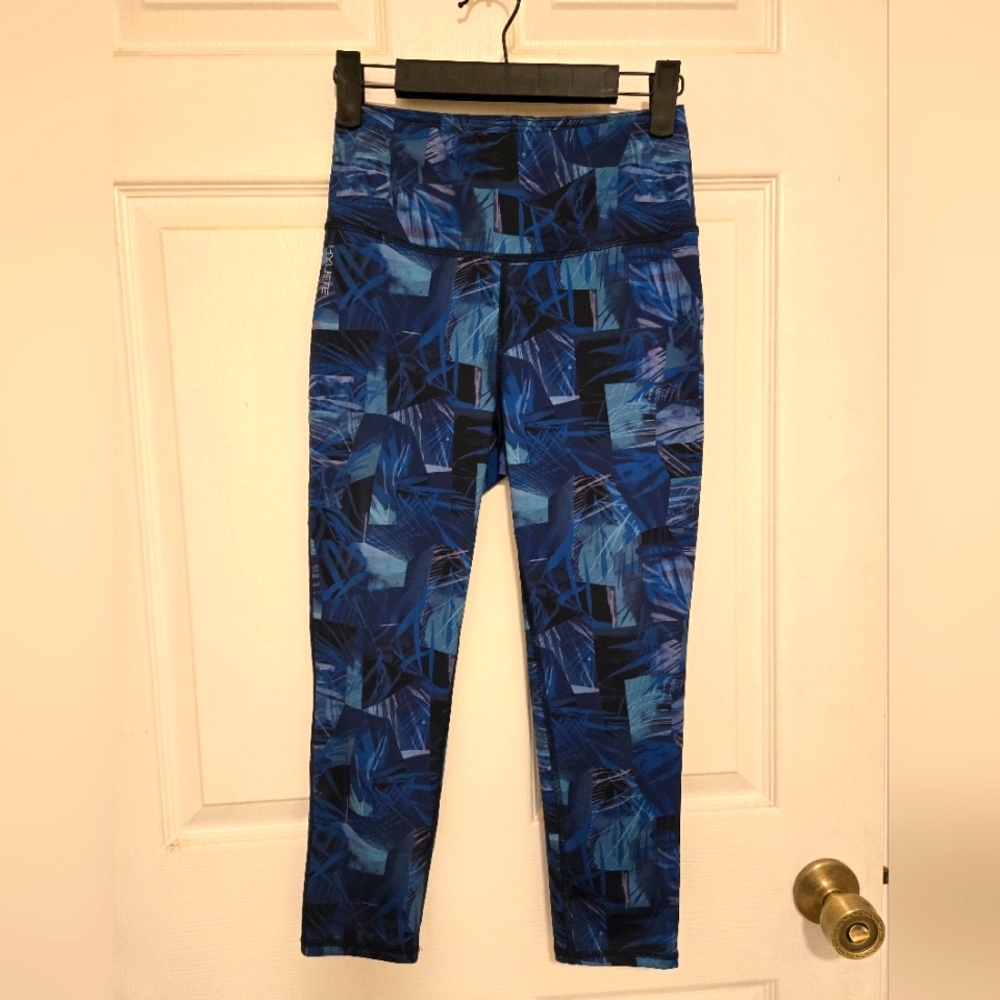 Women's Hylete Capri Length Leggings